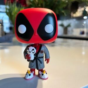 Funko Pop Marvel  Bedtime Deadpool 327, Bobble-Head Figurine